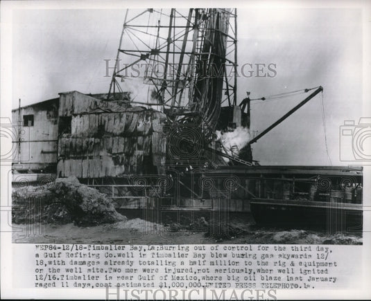 1953 Press Photo Timbalier Bay Gulf Refining Co. Burns Out of Control