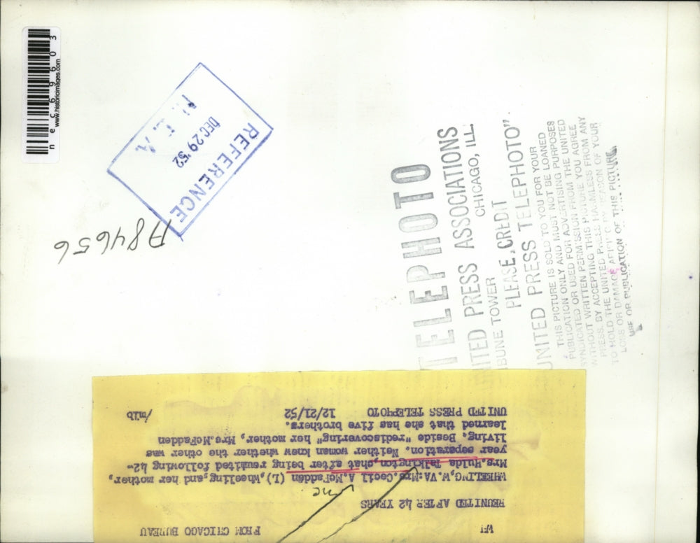 1952 Press Photo Cecil McFadden and Mom Hulda Talkington Reunited