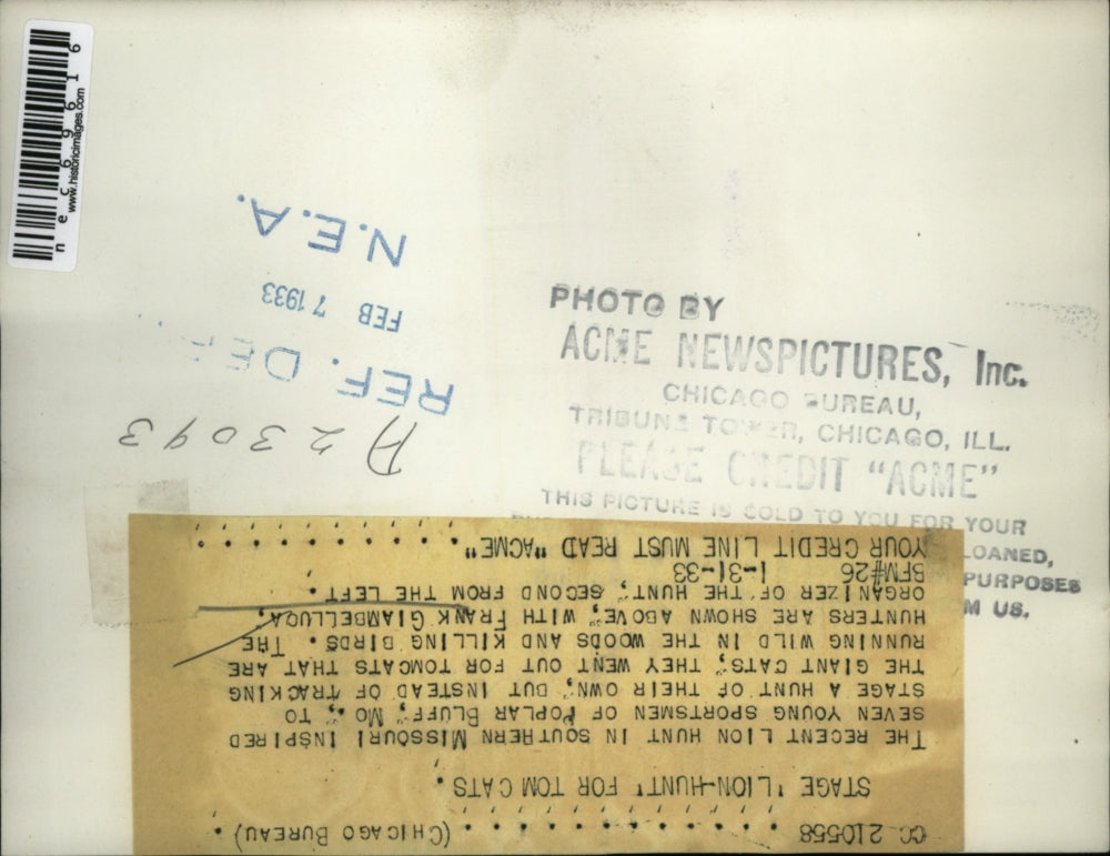 1933 Press Photo Frank Giambelluca with hunters