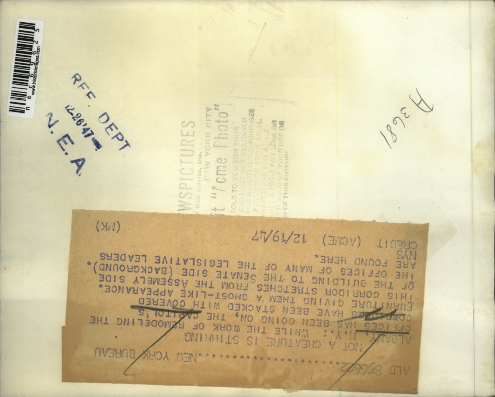 1947 Press Photo Covered Furniture at the Assembly Bldg. of the Senate Building.