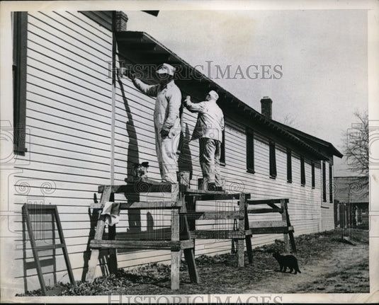1944 Press Photo New coat of paint for Belmont Park in Long Island New York