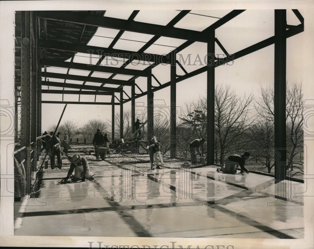 1940 Press Photo People cleaning the grandstand at Belmont Park race track
