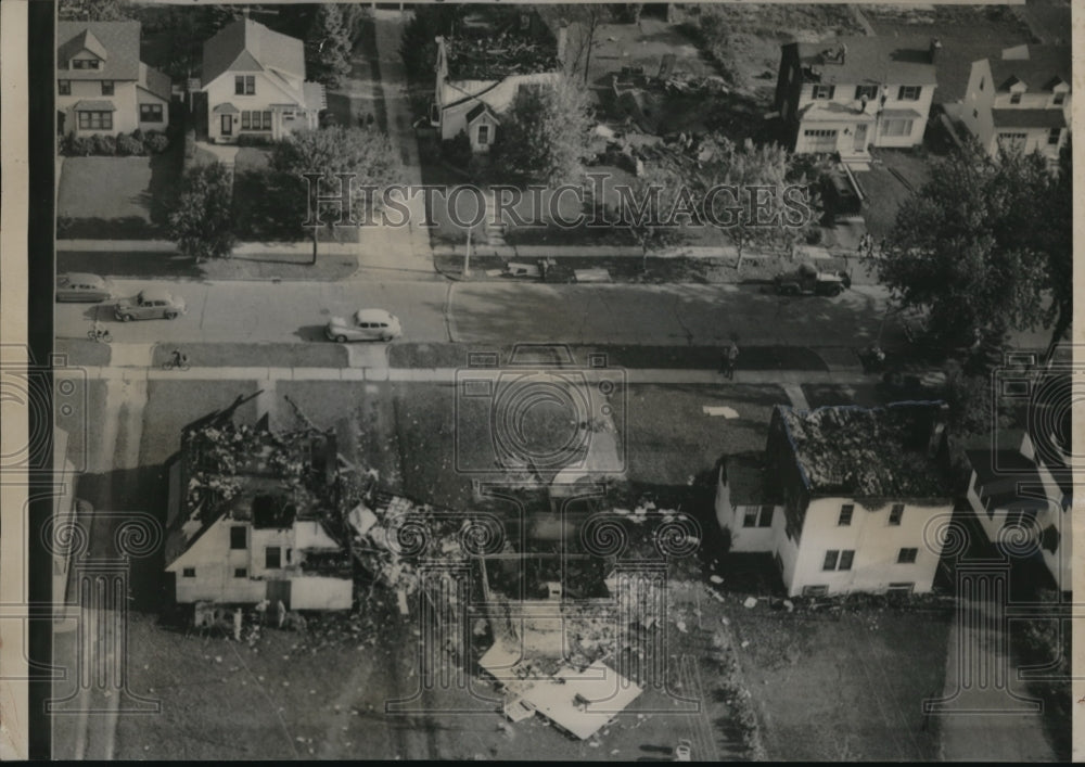 1951 Press Photo Streets in Suburban Brighton blasted by a gas was Antler Drive.- Historic Images