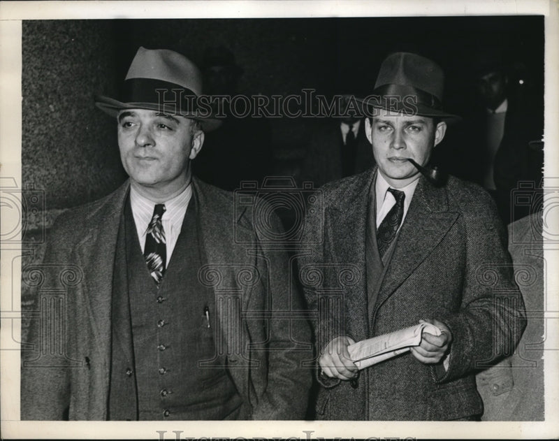 Load image into Gallery viewer, 1939 Press Photo James W. Hill with Attorney Peter L.F. Sabbatino Leaving Court
