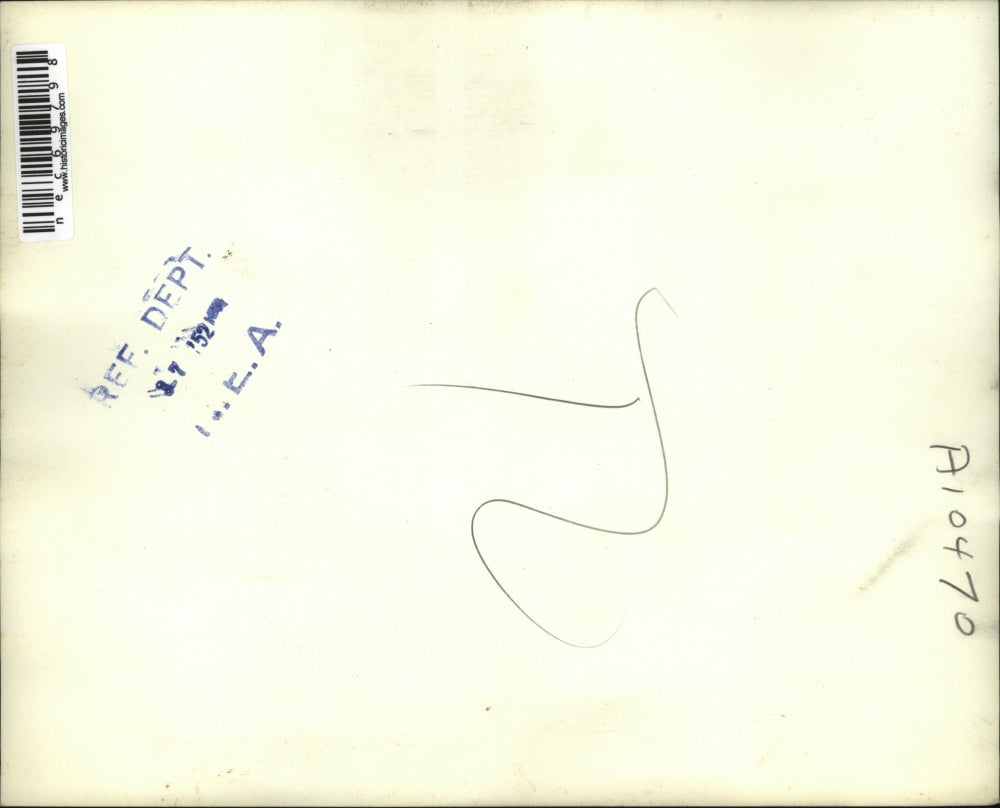 1952 Press Photo Stranded Passengers From Pacific Greyhound Bus Lines in LA