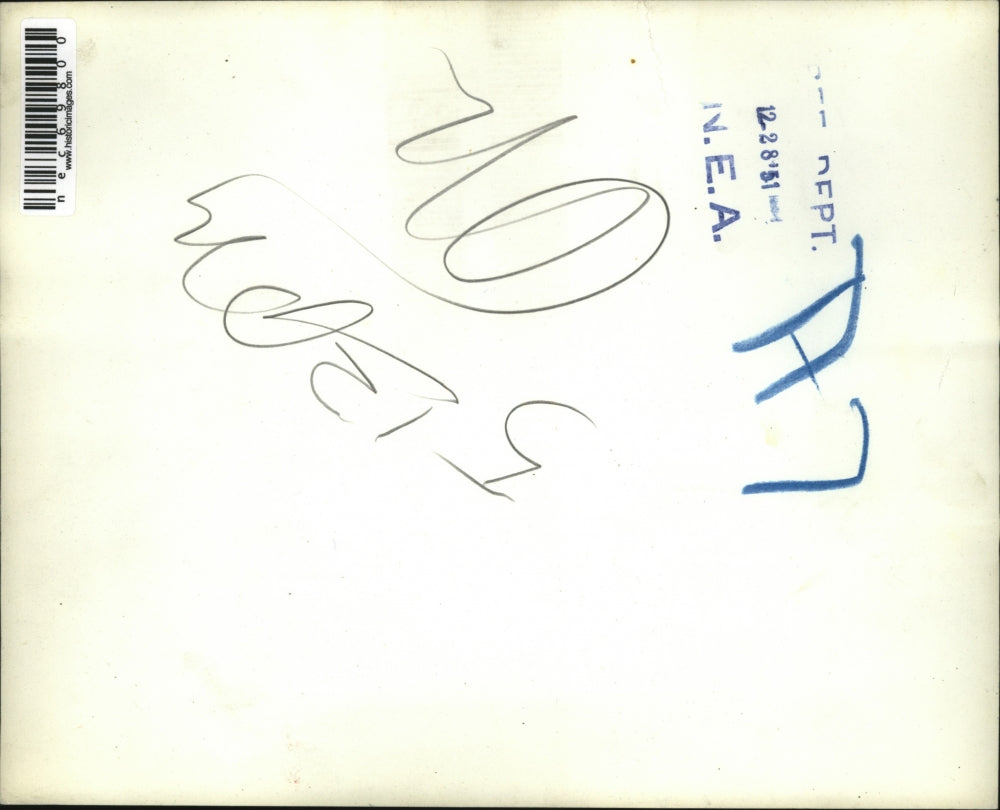 1951 Press Photo Red Cross Worker & Mrs Richard Ackerman Identifies Son Killed