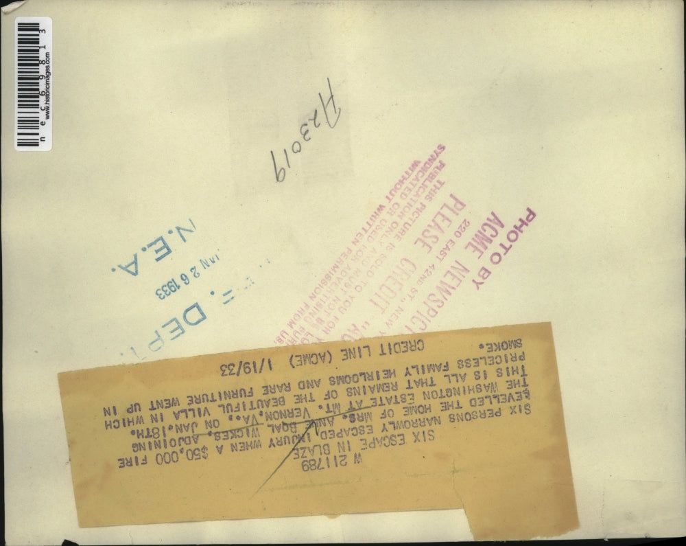 1933 Press Photo Fire leveled the home of Mrs. Anne Bqal Wickes