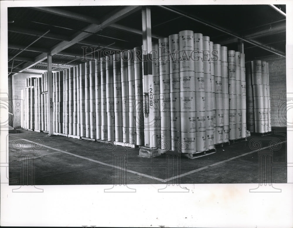 1952 Press Photo Stacks of supples in GSA warehouse on pallets