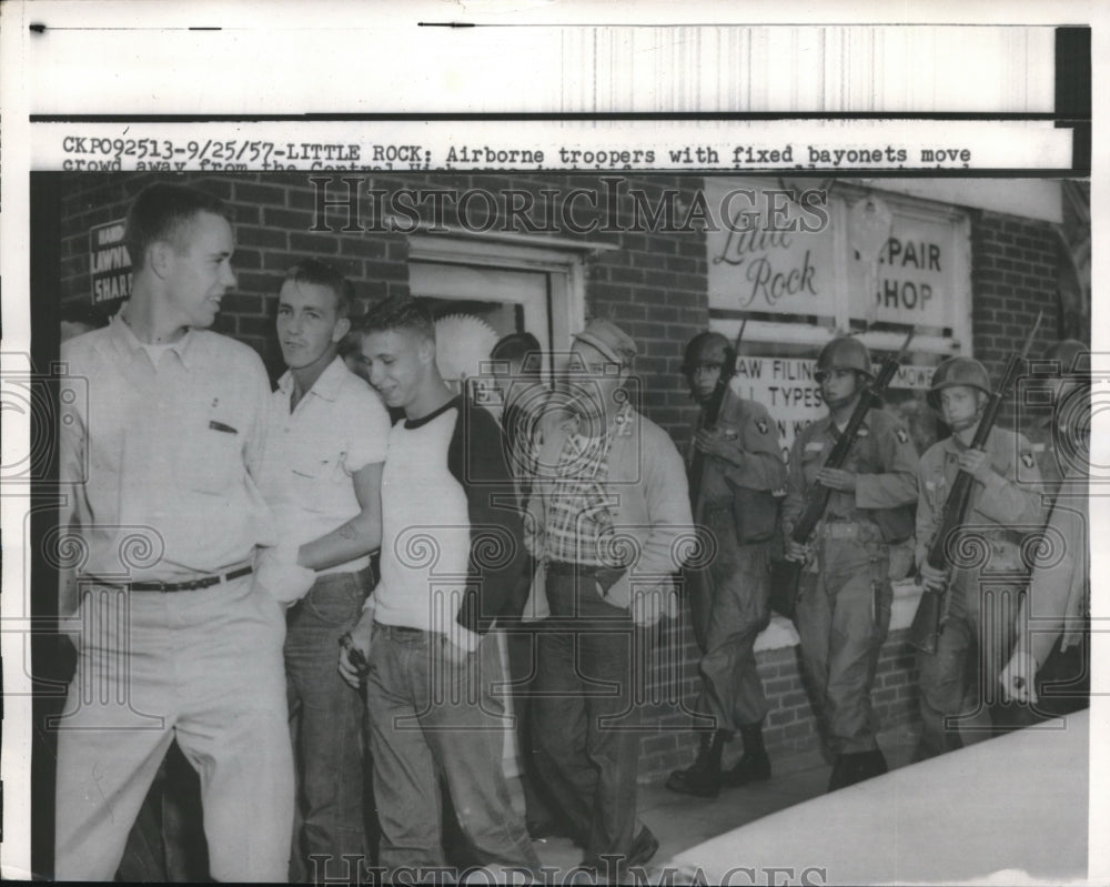 1957 Press Photo Elliott Growe feeding troy on his Paradise ranch - nec70280
