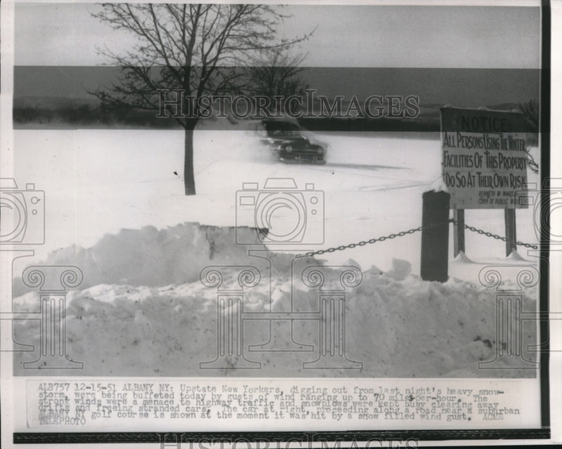 Load image into Gallery viewer, 1951 Press Photo Car Hit by Snow Wind Gust in Albany, New York - nec70388
