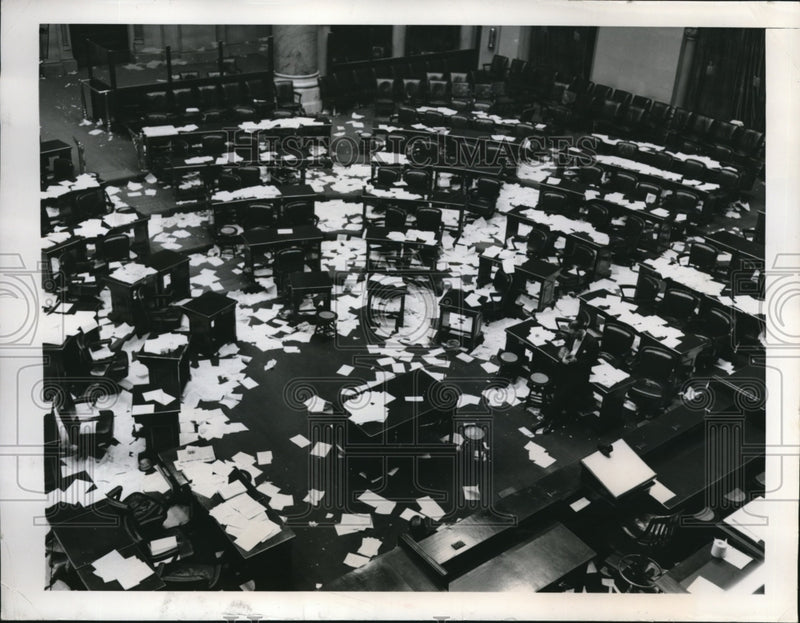 Load image into Gallery viewer, 1949 Press Photo Littered Chamber After Closing of New York State Asembly
