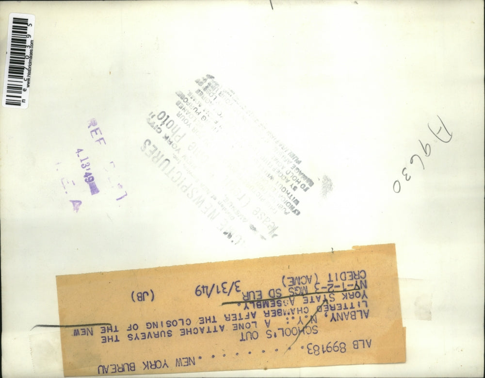 1949 Press Photo Littered Chamber After Closing of New York State Asembly