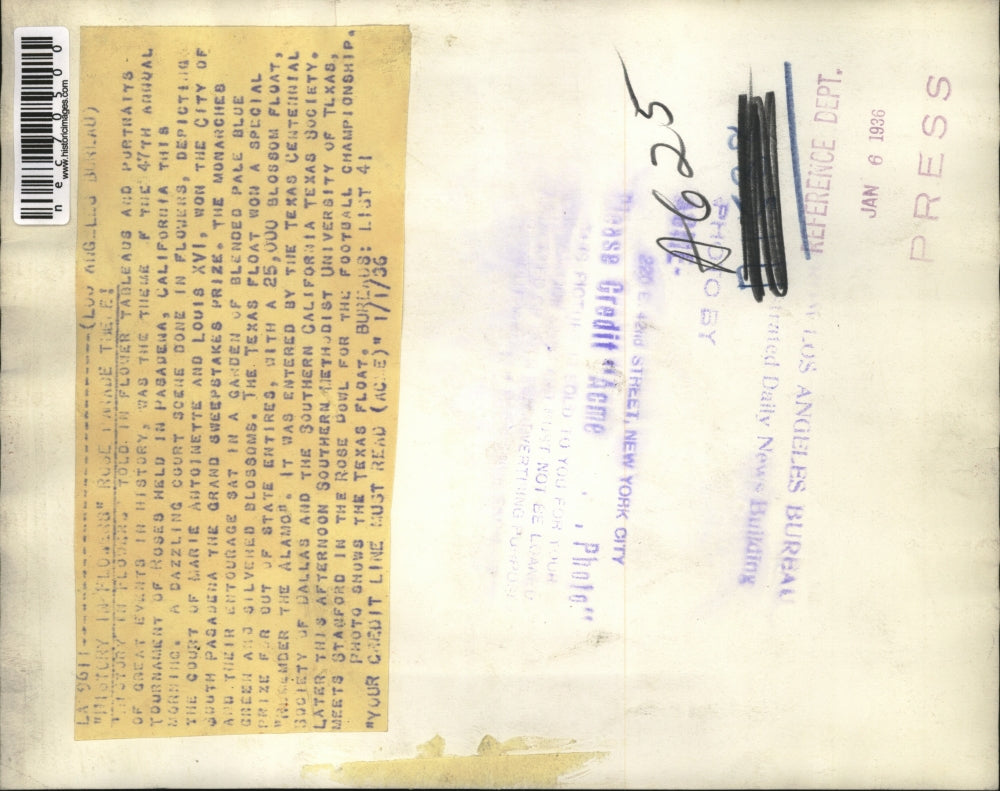 1936 Press Photo History in Flowers float in Rose parade in Pasadena, Calif