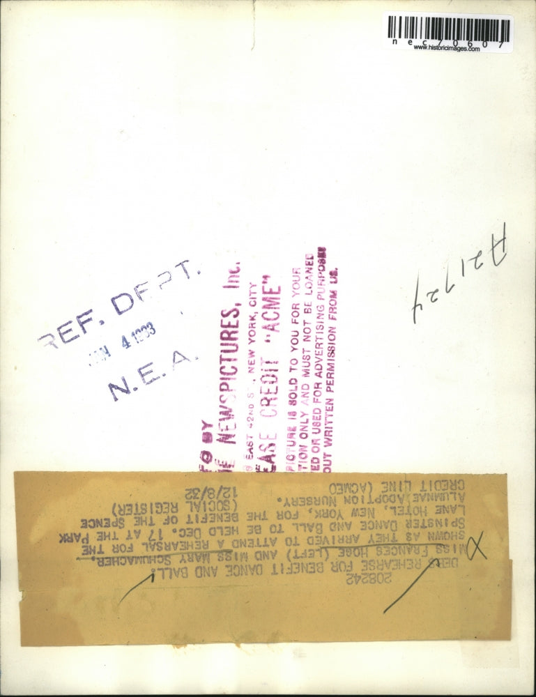 1932 Press Photo Frances Hoge & Mary Schumacher at Park Lane Hotel in NYC