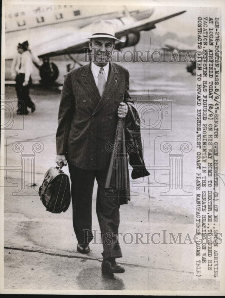1947 Press Photo Senator Owen Brewster R of Me at Logan airfield