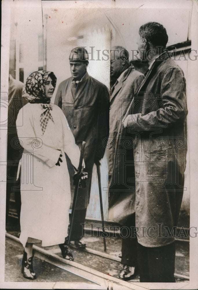 1936 Press Photo Di Duchess & Major Kirkup at Colliers mine