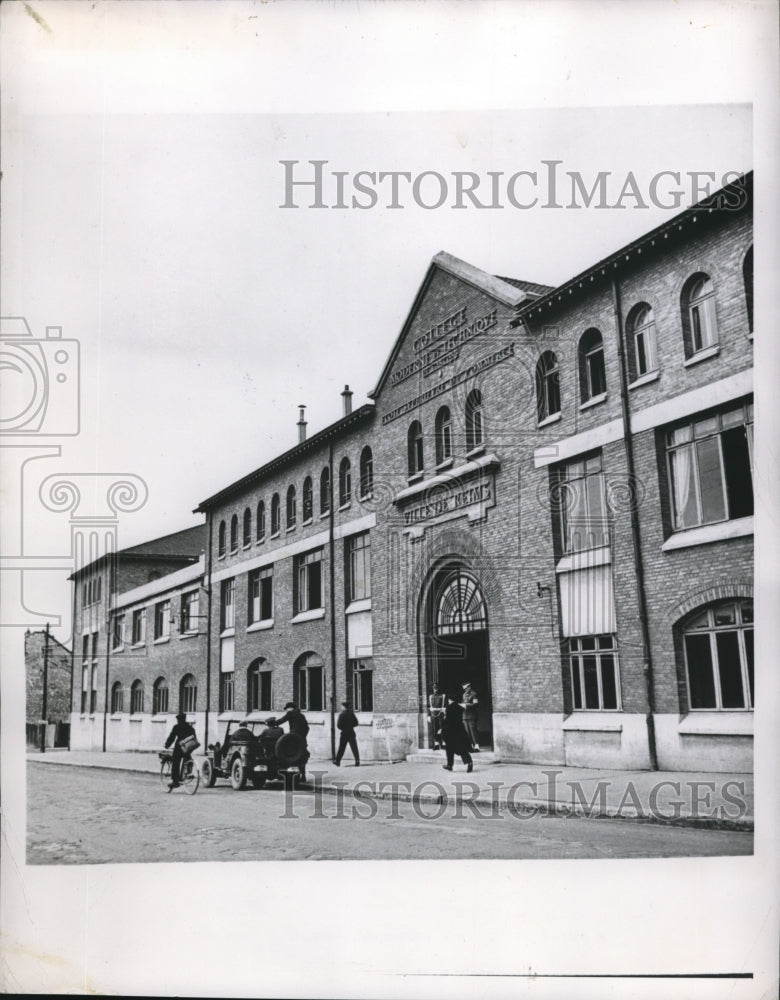 1949 Press Photo Entrance to Rheims, France Techinacal School
