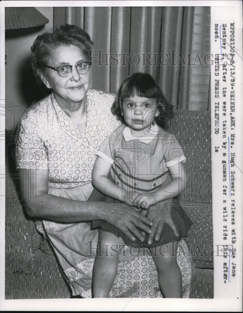 1959 Press Photo Weiner, Ark Mrs Hugh Schwarz & daughter Sue Jean