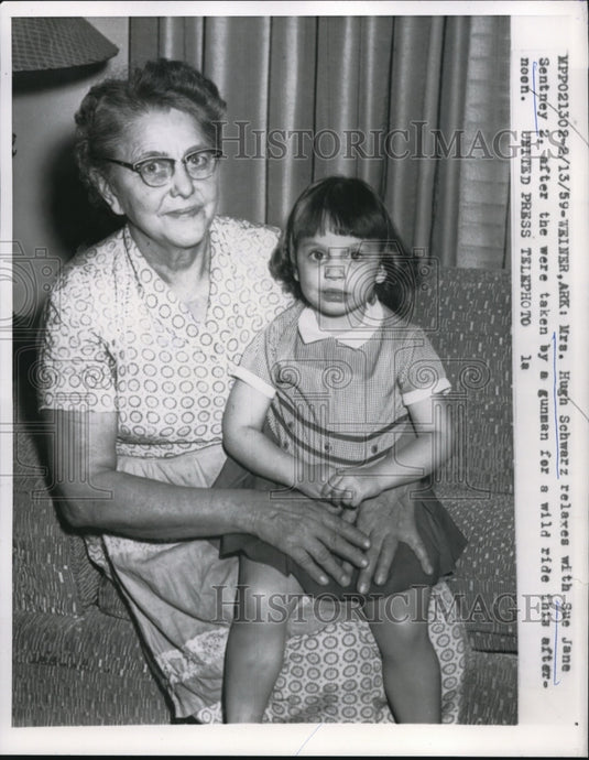 1959 Press Photo Weiner, Ark Mrs Hugh Schwarz & daughter Sue Jean