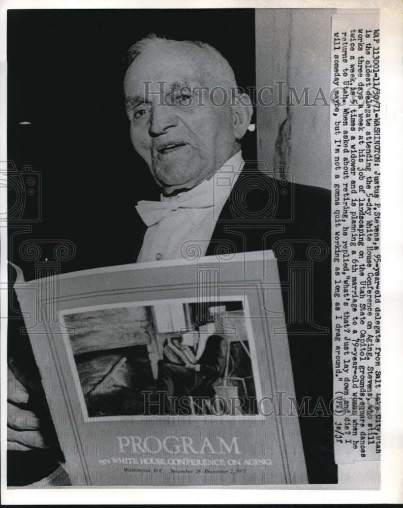 1971 Press Photo DC Justus P Stevens at White House Conference on Aging