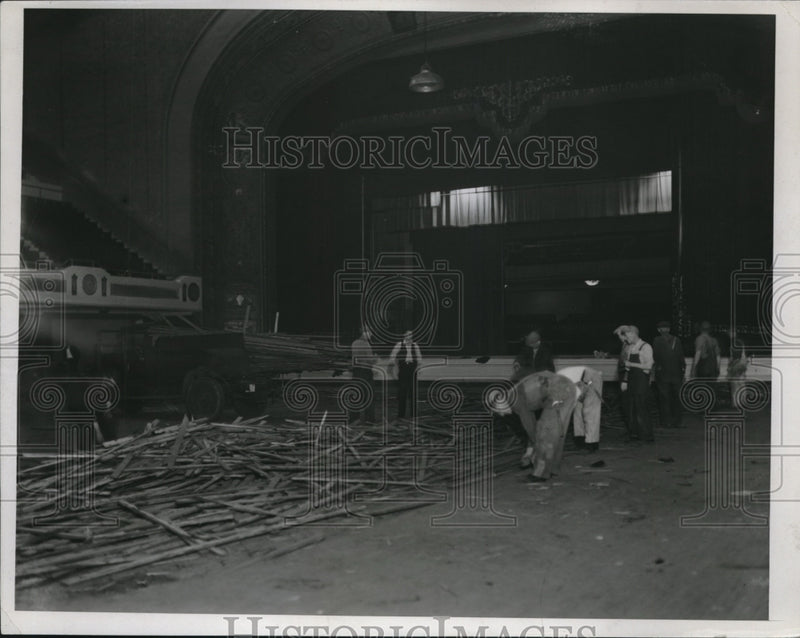 Load image into Gallery viewer, 1936 Press Photo Cleveland Rubber Hall being prepped for GOP convention
