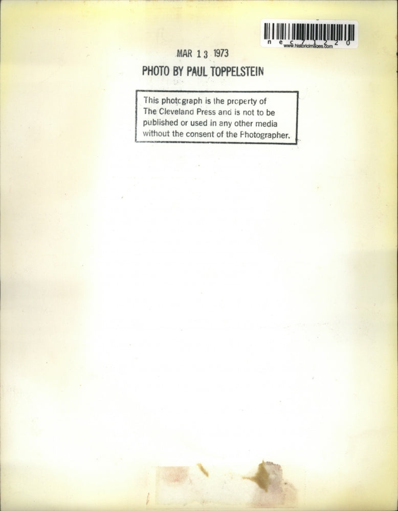 1973 Press Photo Unidentified Item Fits Into a Ladies Purse - nec71220