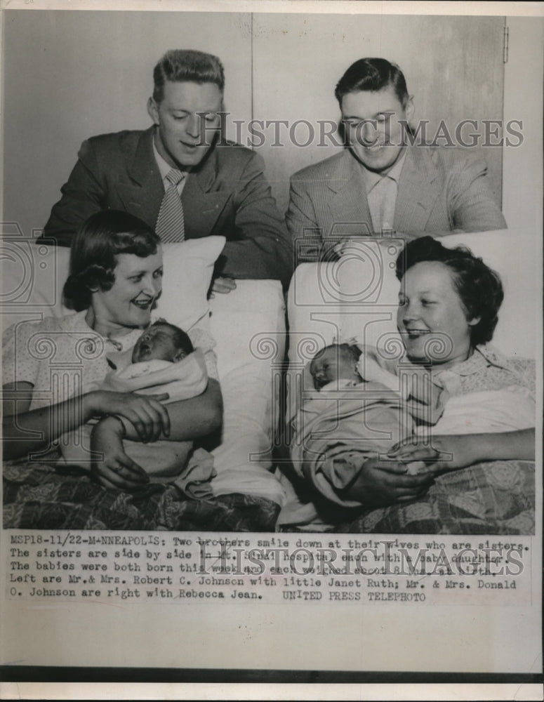 Load image into Gallery viewer, 1952 Press Photo Mr. &amp; Mrs. Robert Johnson, Mrs. &amp; Mrs. Donald Johnson
