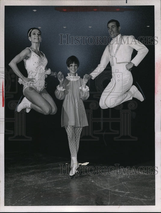 1968 Press Photo Maria and Otto Jelinek in The Highlights of Ice Capades of 1968