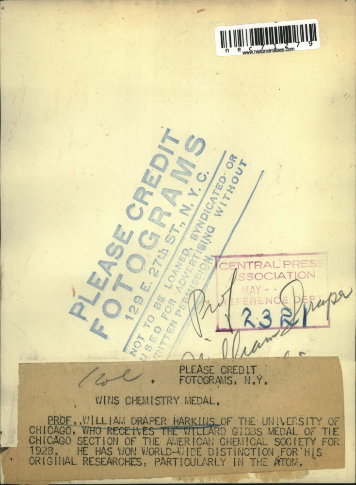 1928 Press Photo Prof. William Draper Harkins gets Willard Gibbs Medal