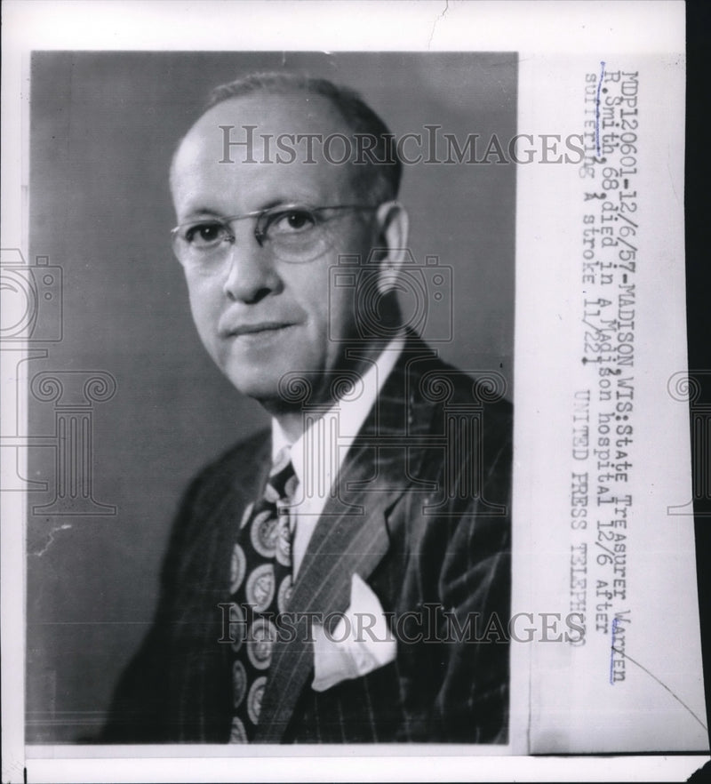 Load image into Gallery viewer, 1957 Press Photo Madison, Wis State Treas Warren R Smith before his stroke
