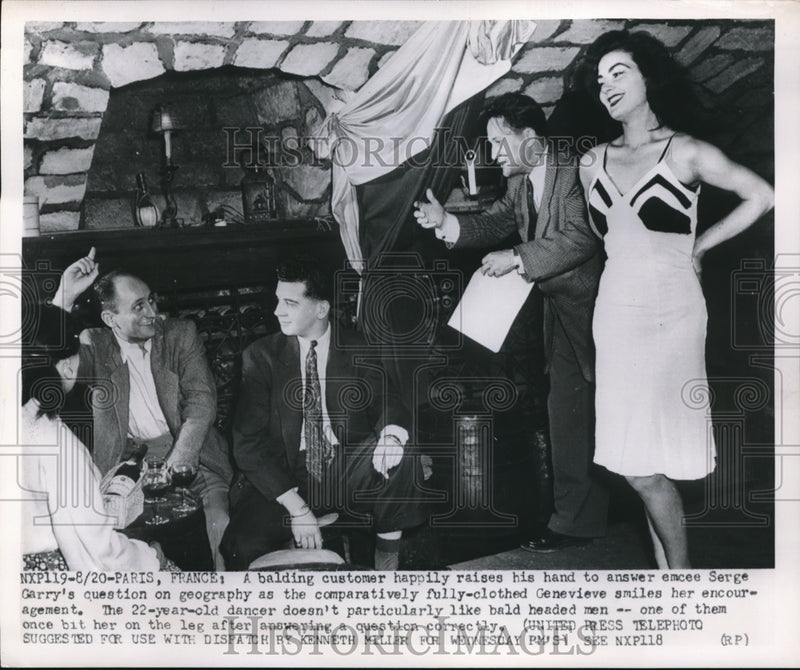 Load image into Gallery viewer, 1952 Press Photo Paris Emcee Serge Garry, dancer Geneieve &amp; others
