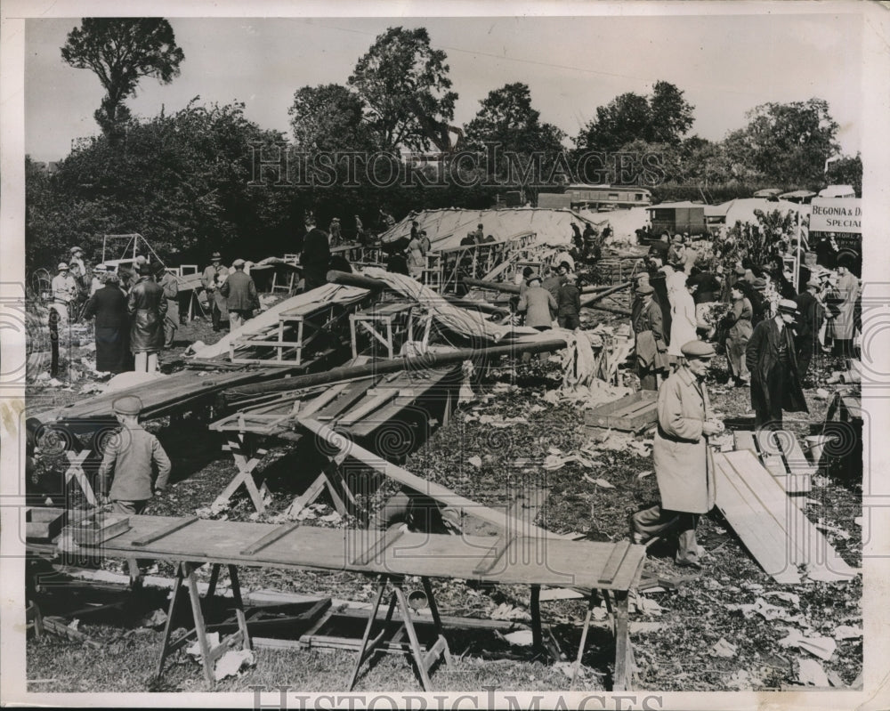 1935 Press Photo Oxfordshire, England Thane Agri show after a storm