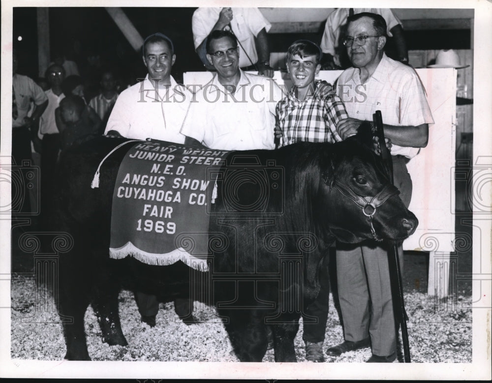 Press Photo Prize Steer, Joseph Naro, Merle Falttegraf, Frederick Pennik