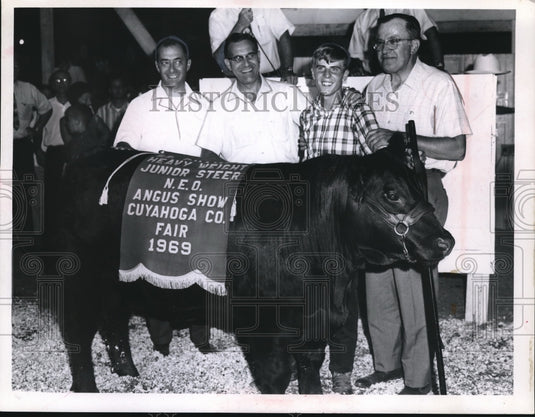 Press Photo Prize Steer, Joseph Naro, Merle Falttegraf, Frederick Pennik