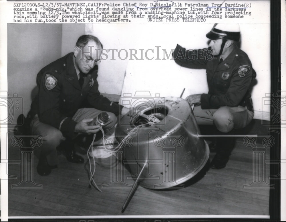 1957 Press Photo Martinez, Cal. Police Chief Roy D Nicole & ptrl Troy Burdine