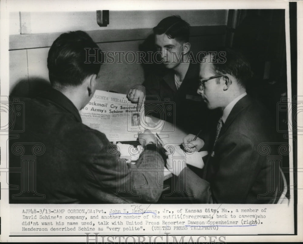 1954 Press Photo John E. Henderson Jr. talks to UP reporter Dawson Oppenheimer