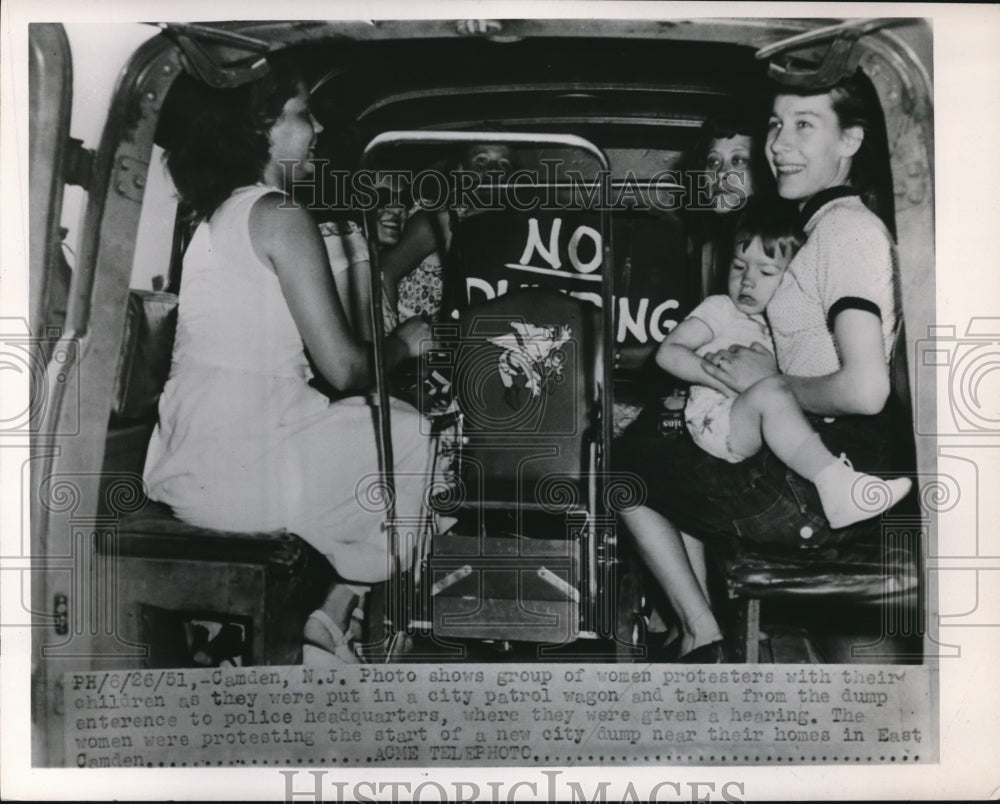 1961 Press Photo Camden, NJ women protestors in patrol wagon arrest