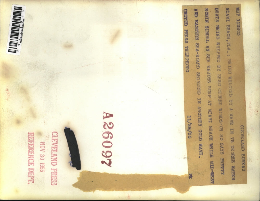 1955 Press Photo Miami Beach, Fla Robin Sindel in the surf at the beach