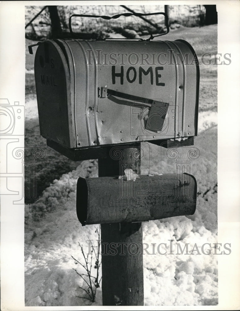 1971 Press Photo Clinton, Wis Farmhouse rented by Beloit Collece students