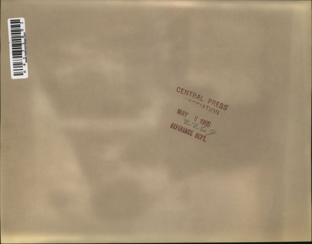 1965 Press Photo Maid of Cotton Judy Hill greeted by Rep. James Wright in D.C.