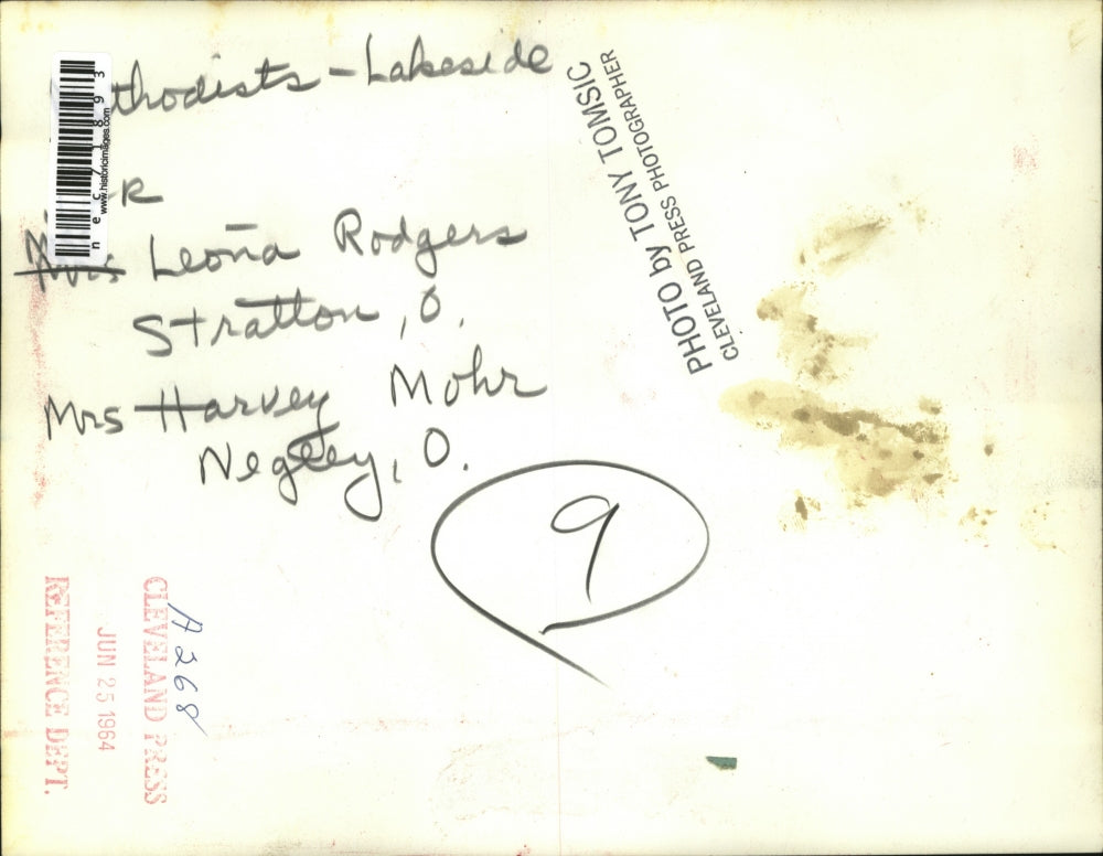 1964 Press Photo MEthodists Mrs Leona Rodgers & Mrs Harvey Mohr in Cleveland