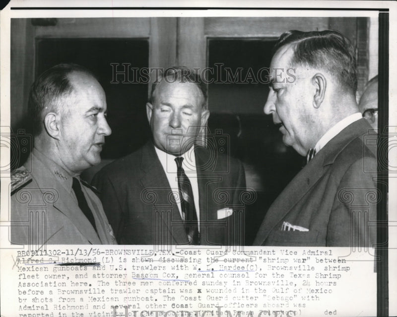 Load image into Gallery viewer, 1956 Press Photo Brownsville,TexCoast Guard Cmdt Vice Adm Al Richmond
