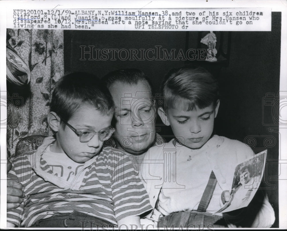 1959 Press Photo William Hansen and 2 of his 6 kids, Cliff and Juanita
