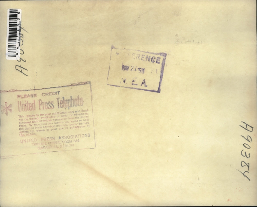 1935 Press Photo DC Mrs Selma K Ellner signs Atty rolls