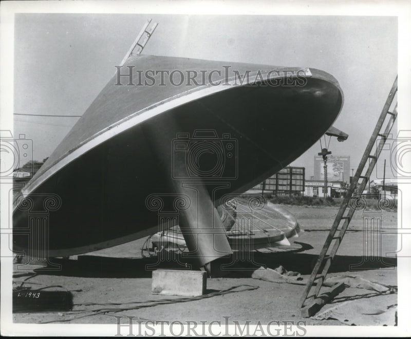 Load image into Gallery viewer, 1954 Press Photo Cone-Shape Aluminum Hood for LeTourneau Semisphere Building
