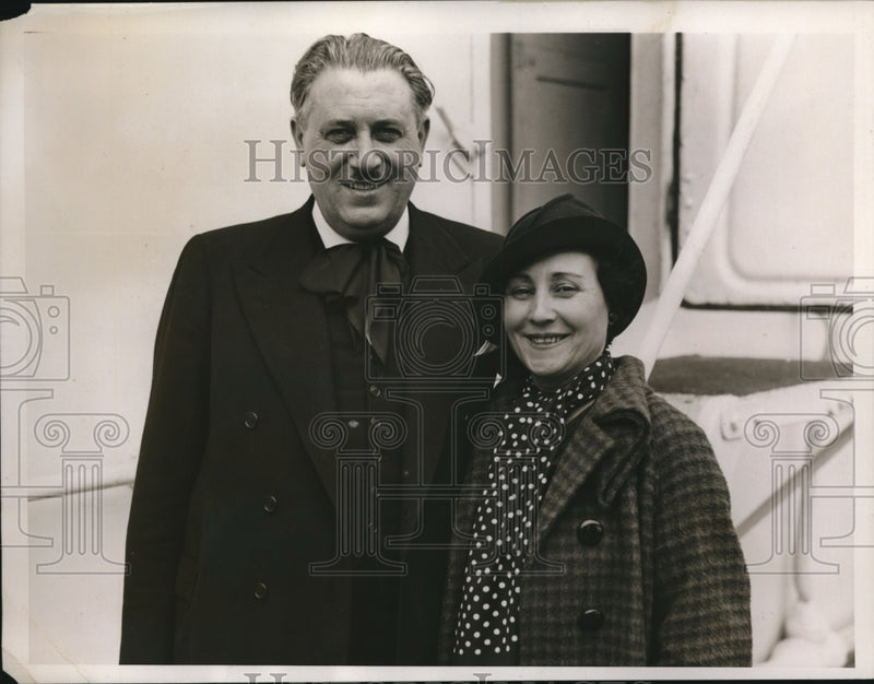 Load image into Gallery viewer, 1935 Press Photo Luigi Antonini, Pres. International Ladies Garment Union &amp; Wife
