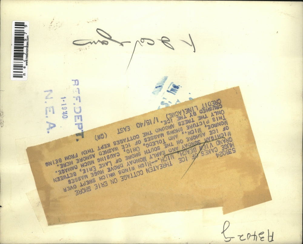 1940 Press Photo Masses of Ice Washed on South Shore of Lake Erie