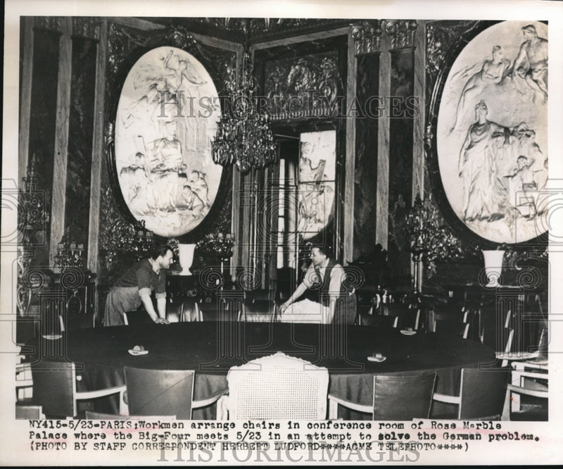 Load image into Gallery viewer, 1949 Press Photo Workmen Arrange Chairs at Rose Marble Palace For Big Four
