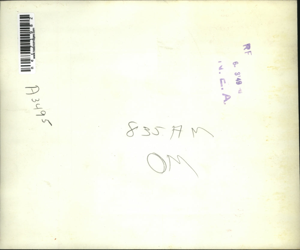 1949 Press Photo Workmen Arrange Chairs at Rose Marble Palace For Big Four