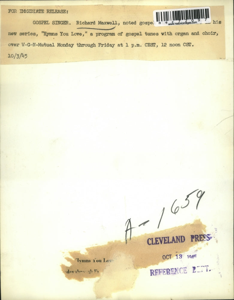 1945 Press Photo Gospel singer, Richard Maxwell on Hymns You Love on radio